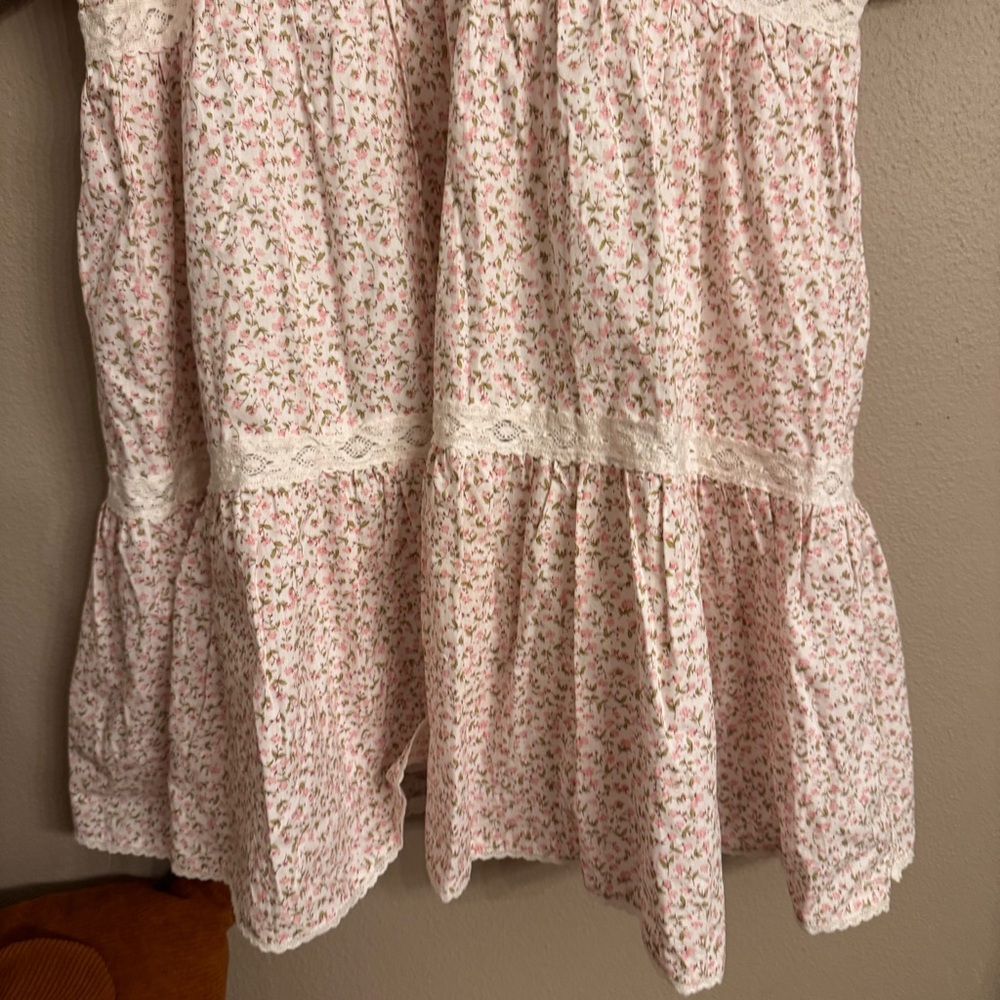 TUCKERNUCK Pink Ditsy Floral Lace Isabelle Mini Dress‎ – Hyacinth House 🌸 - Picture 13 of 13
